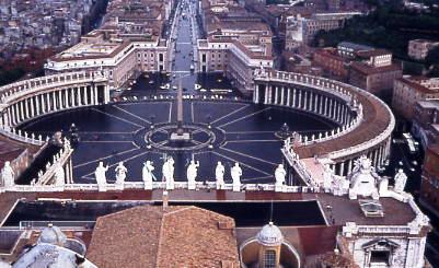 Petersplatz in Rom  - Der Vatikan ist der kleinste Stadtstaat der Erde.