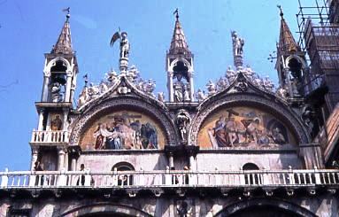 Basilika San Marco, mit seinen fnf Kuppeln.
