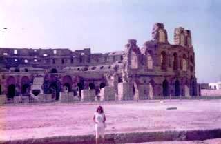 Das drittgrte Amphitheater der rmischen Welt.Ohne das Amphitheater wrde sich wohl kaum je ein Tourist in den kleinen Marktort El Djem verirren.