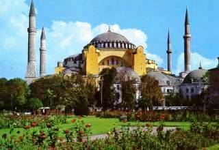 Kaiser Justinian lie um 530 die Hagia Sophia erbauen.